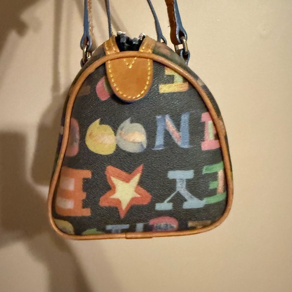 Dooney Rainbow Zipper - Picture 3 of 10